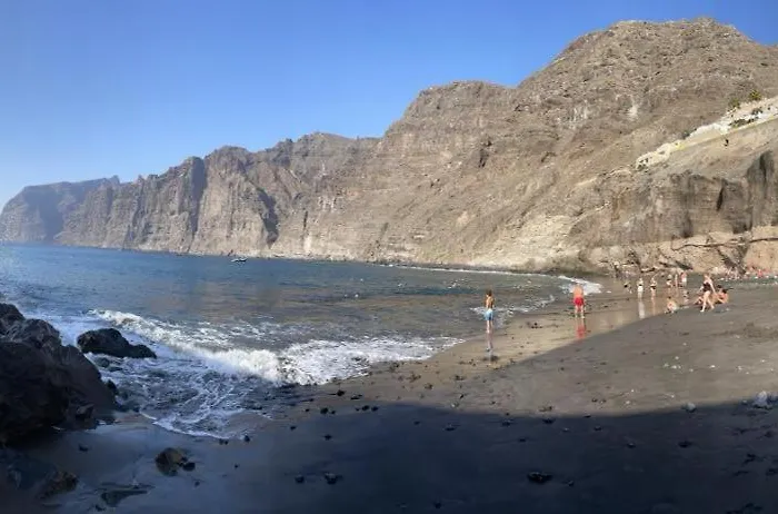 Amazing Atlantic And Breathtaking Mountains Views Apartment Acantilado de los Gigantes